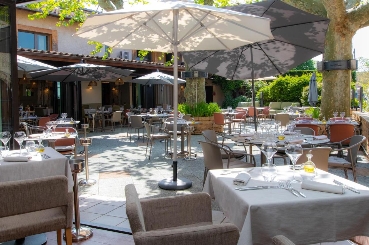 Logis Hôtel Tante Yvonne&son restaurant semi-gastronomique - Lyon Nord Quincieux Exterior foto